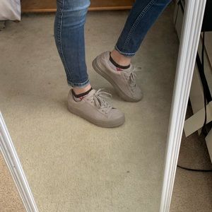 🔥3/$10 // Brash // Like New Green Sneakers